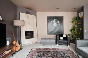 Spacious 2-story apt. w terrace - 280 m2
