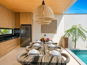 3 BR Luxury Rice-Field Canggu Villa Private Pool
