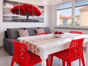 Private RED Apartment at Palma de Sols No Shared Living Spaces