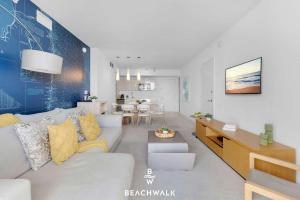 Bright Apt- Intracoastal View - Beach Shuttle