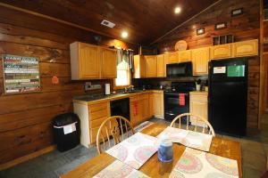 Bear Creek Cabin on the Creek