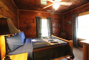 Bear Creek Cabin on the Creek