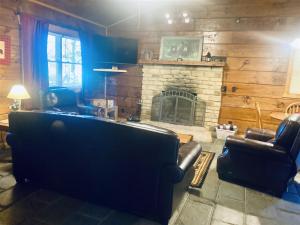 Bear Creek Cabin on the Creek