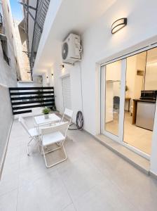 Ano Poli Urban Terrace Studio