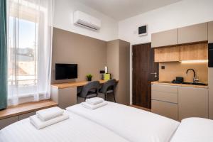 Budapest Green Tile Residence - Top Floor