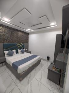 Hotel The Pacific Ahmedabad Airport
