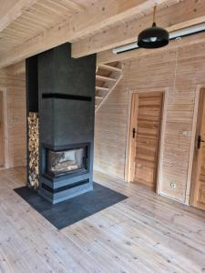 Kashubian Pine House - Domek z basenem i balią