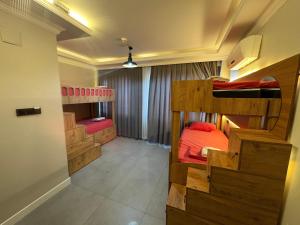 Lola backpackers hostel