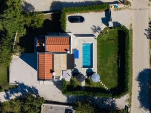 Modern 300m2 Villa - King Beds & Leisure Zone