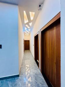 Hotel Shri Girraj Dham