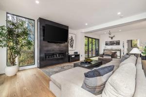 East Vail Escape- Private Deck & Hot Tub & Grill