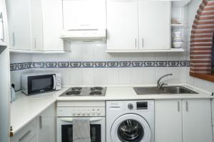 Bright apartment near swimming pool and golf course