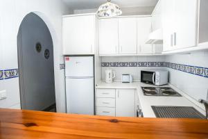 Bright apartment near swimming pool and golf course
