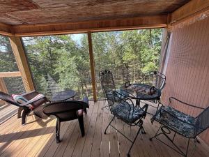Camptown Cabin