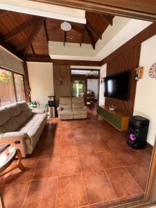 Villa de ensueño junto al río Jimenoa, Jarabacoa