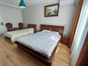 Otopeni Garden Guesthouse