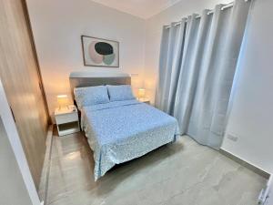 New villa, private pool & jacuzzi near beaches