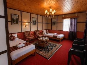 Yes Homes Himalayan Eagle Heritage Resort