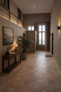 ENDLESS BLUE SUITEs 8