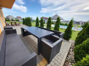 Comfortable apartment, 5 bedrooms, summer pool