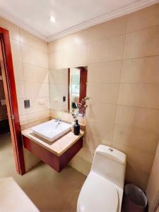 Departamento vista al rio con piscina, jacuzzi y gym