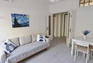Anandi Guest House