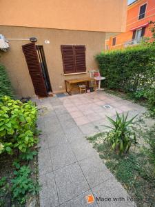 Lemonia Apartment