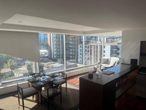 Chic 2BR, Las Amricas and City Views