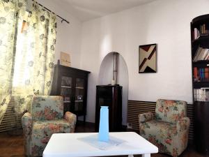 Garden, terrace and private parking