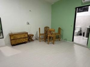 Cuarto con AC para 4 personas cerca de la laguna Bacalar