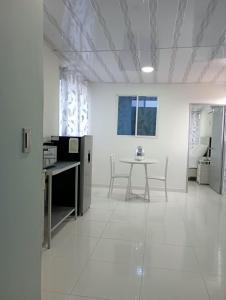 Apartaestudio Moderno con Aire Acondicionado, WiFi 900MB y Código de Acceso