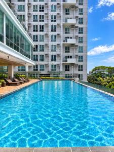 Family-Friendly Abreeza Stay with City Views