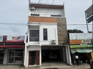 Teresita Travellers Inn by RedDoorz
