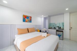 Cozrum Homes - The Ivory House