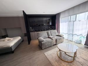 Escada Apartments
