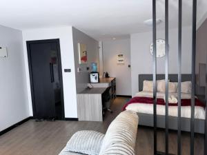 Escada Apartments