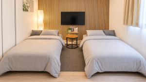 ZUSHI BEACH BASE 逗子ビーチベース - Near Kamakura, 1 min to Beach & Desk