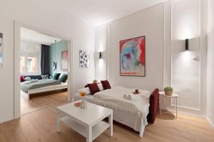 Basilica Art Escape w 2BR Balcony & City Views