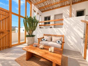 Mykonos Dot Suites