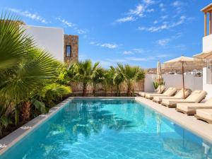Mykonos Dot Suites