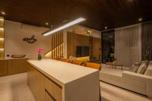 Private Villa Ayra 9A 10mins to Melasti Beach