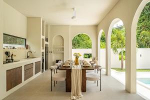 Stylish 3BR Villa Rayana, Prime Canggu Location