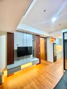 Apartment pollux habibie meisterstadt tower 3 cassaren