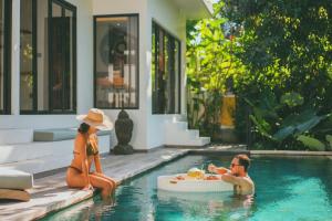 2BR Infinity Pool Villa with Jungle & River View