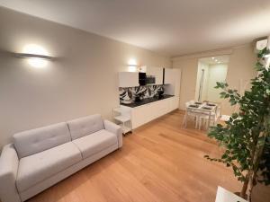 500 m from Corso Sempione Close to Metro M5
