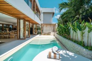 Villa Paraiso - Chic 2BR Escape Near the Beach