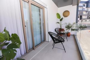 Beautiful Sea View Apartment with Private Balcony