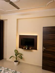 The Zoria House 2bhk Near Airport & Patrika Gate