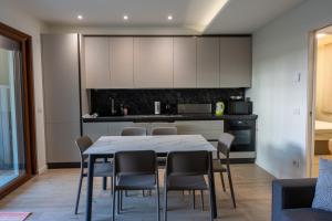 Luxury two-room apartment in the center, on the slopes