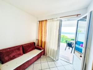Apartment SeaSide mit Blick auf das Wasser by Interhome